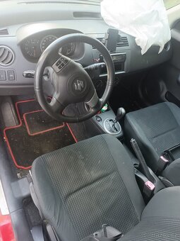 Suzuki Swift 1.5i. 74kw - 5