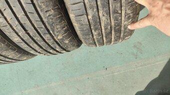 Prodám 4x pneu 195/55r16 cena za vsechny - 5