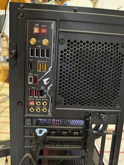 PC Intel Core i7 - 9700K/ Radeon VEGA 64/ 60GB RAM - 5