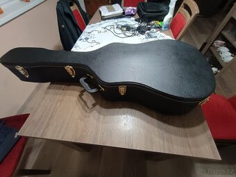 Akustická kytara Furch - 5