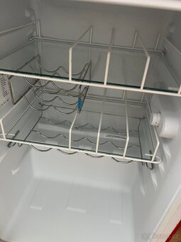 SMEG FAB10 lednice - červená - top stav - 5