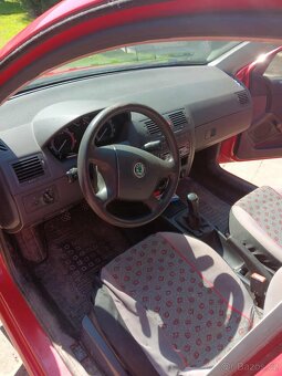 Škoda Fabia sedan 1.2 HTP 47 kW, r. 2005, 1. majitel - 5