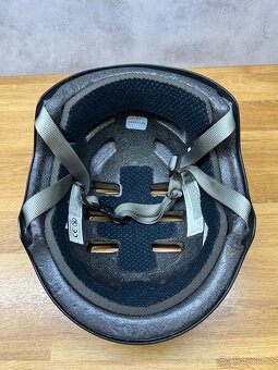 Helma na kolo, brusle, skateboard Bell - 5