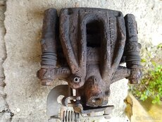 Zadní brzdové třmeny Ford Mondeo mk3 2.0 tdci r.v 03-07 - 5