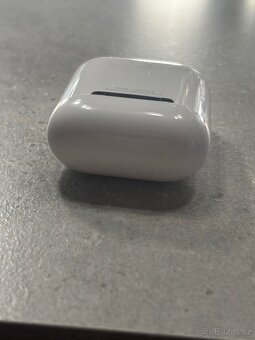 Apple AirPods 2. generace - 5