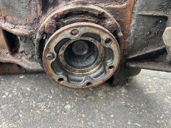 BMW E36 316i 1,9 diferenciál 3,23 + poloosy - 5