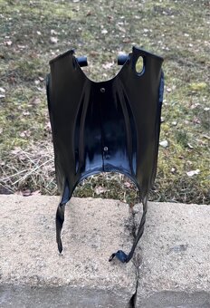 ČZ 125 175 250 deluxe, Sport - podsedlové plechy - 5