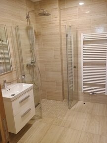 Pronájem komerčních prostor - Vsetín, ul.4.května - 5