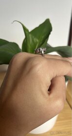 stříbrný prsten s barevnými kameny - květina - 5