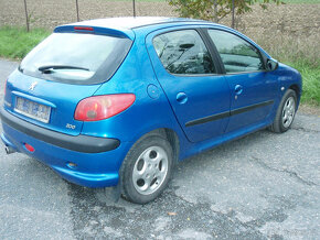 PEUGEOT 206 HATCHBACK 1.4i 8V KFW 55kW rv 2004 Facelift - 5