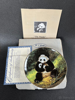 Sběratelský dekorační talíř Panda 21.5 cm, Will Nelson - 5