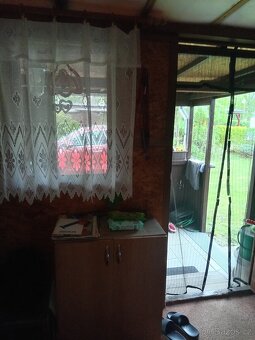 Karavan s dřevěnou přístavbou - 5