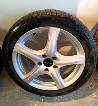 Škoda Octavia 2,3 , WV Ronal 225/45 R17 ,pneu 6,7mm,DOT 0323 - 5
