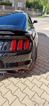 Ford Mustang 5.0 GT 324kw Manuál (368 Kw) - 5