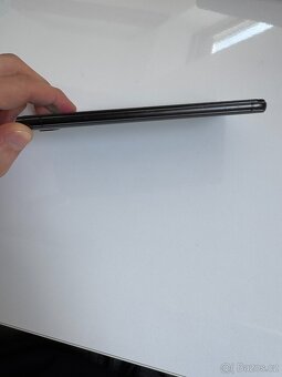 Asus Zenfone 6 - 5