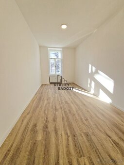 Pronájem zrekonstruovaného bytu 2+kk, 67,80m2, na ulici Anto - 5