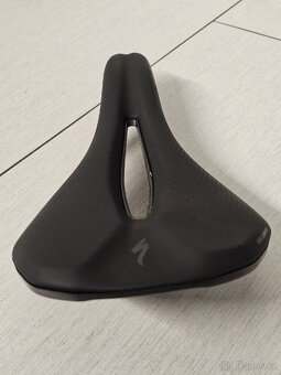 Zánovní sedlo Specialized PHENOM Comp black - 143 mm - 5