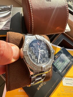 Breitling Super Avenger II - 5