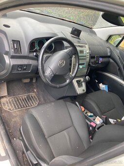 Toyota Corolla verso - 5