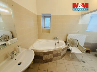 Prodej obchodního objektu , 3252 m², Loštice, ul. Hradská - 5