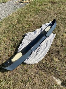 Sportovní střešní zadní spoiler černý pro Mercedes V - 5