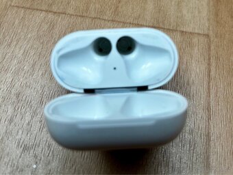 Apple Airpods 1. generace - 5