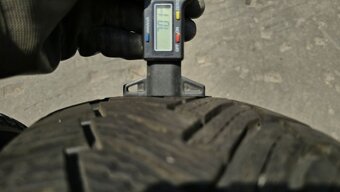 Zimní pneu 205/55/16 Michelin - 5
