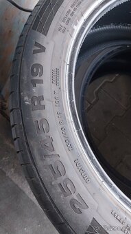 Prodám 2 x letní pneu Continental 255/45/19 - 5