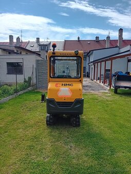 Minibagr Volvo EC15B - 5