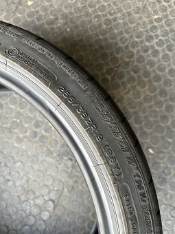 Michelin Super Sport 255/35 r19 - 5