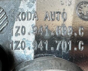 Levá přední mlhovka 1Z0941699C Škoda Octavia 2 FL r.v. 2012 - 5