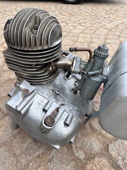 Manet Tatran 125 motor - 5