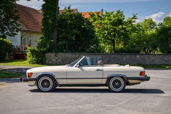 Mercedes-Benz 560 SL R107 - 5