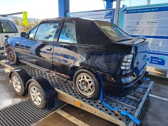 Karoserie Opel kadett E Cabrio s motorem C20XE - 5