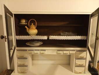 Historický kuchyňský kredenc - 5