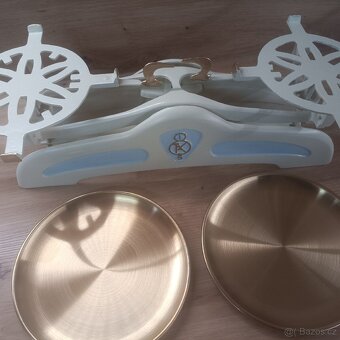 Staré kuchyňské váhy krémové - 5