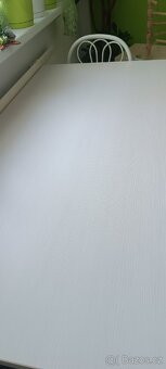 Jídelní stůl se 4 židlemi - 5