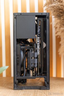 HERNÍ MINI PC - R7 5700X3D / 32GB / 2TB SSD / RTX 3080 10GB - 5