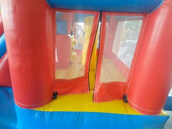 Skákací hrad s bazénem - 5