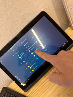 Konvertabilní notebook UMAX VisionBook 11Wi Pro - 5