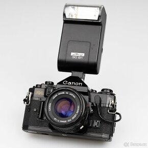 Canon A-1 se dvěma objektivy a příslušenstvím - 5