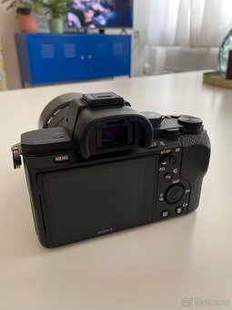 Bezzrcadlovka Sony a7ii jako nová - 5