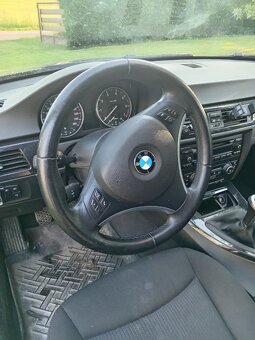 BMW 318i - 5