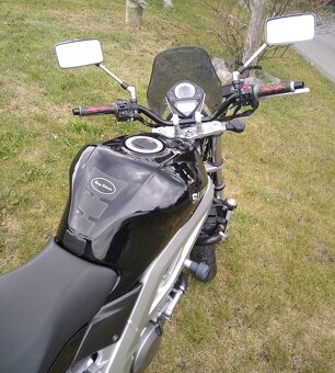 Suzuki SV 650 N - 5
