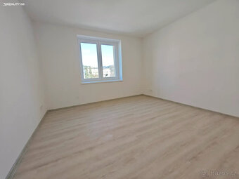 Pronájem bytu 2+1 55 m² Benátky, Vsetín - 5