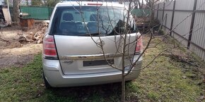Prodám Opel Zafira B z19dt 7mist - 5