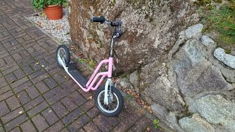 Dětská růžová koloběžka - 5