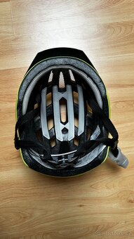 Cyklistická helma na kolo vel. S/M - 5