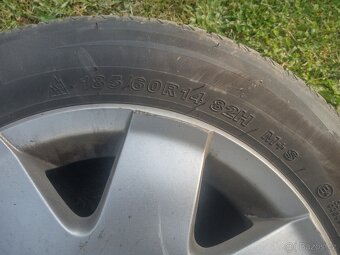 Vw Al-kola 14"+gumy 185/60 zimní(M+S). - 5