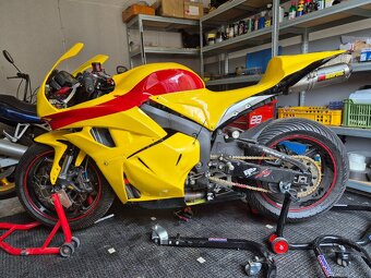 Honda CBR600RR rok 20011 - 5